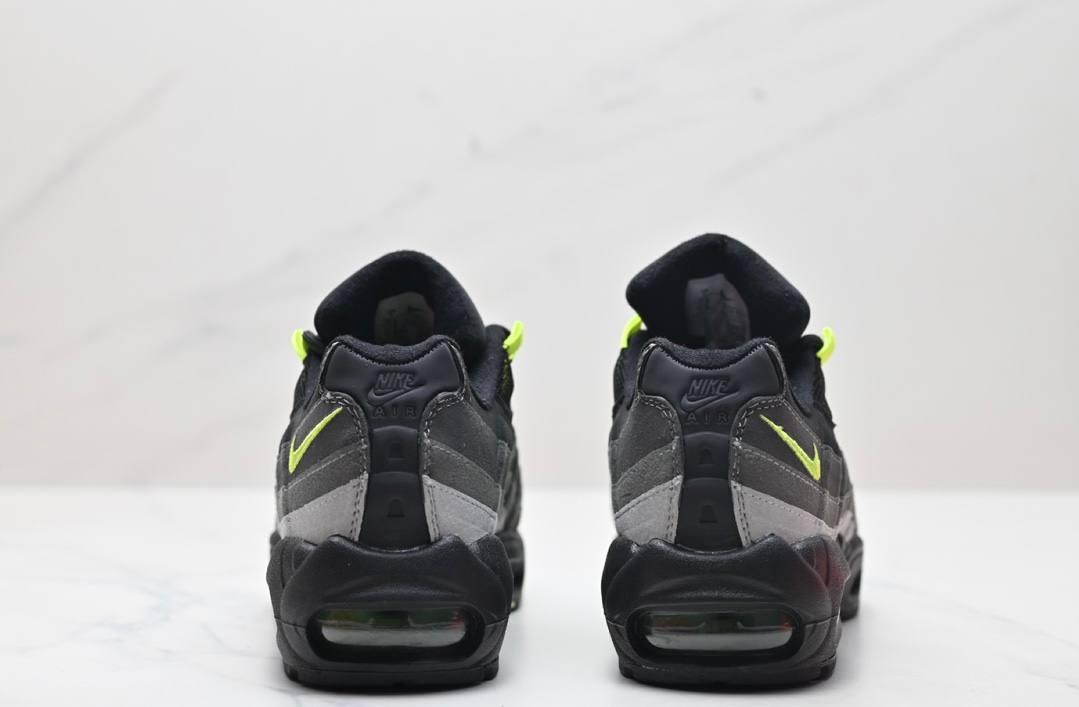 Air Max 95 Reverse Neon Shoes