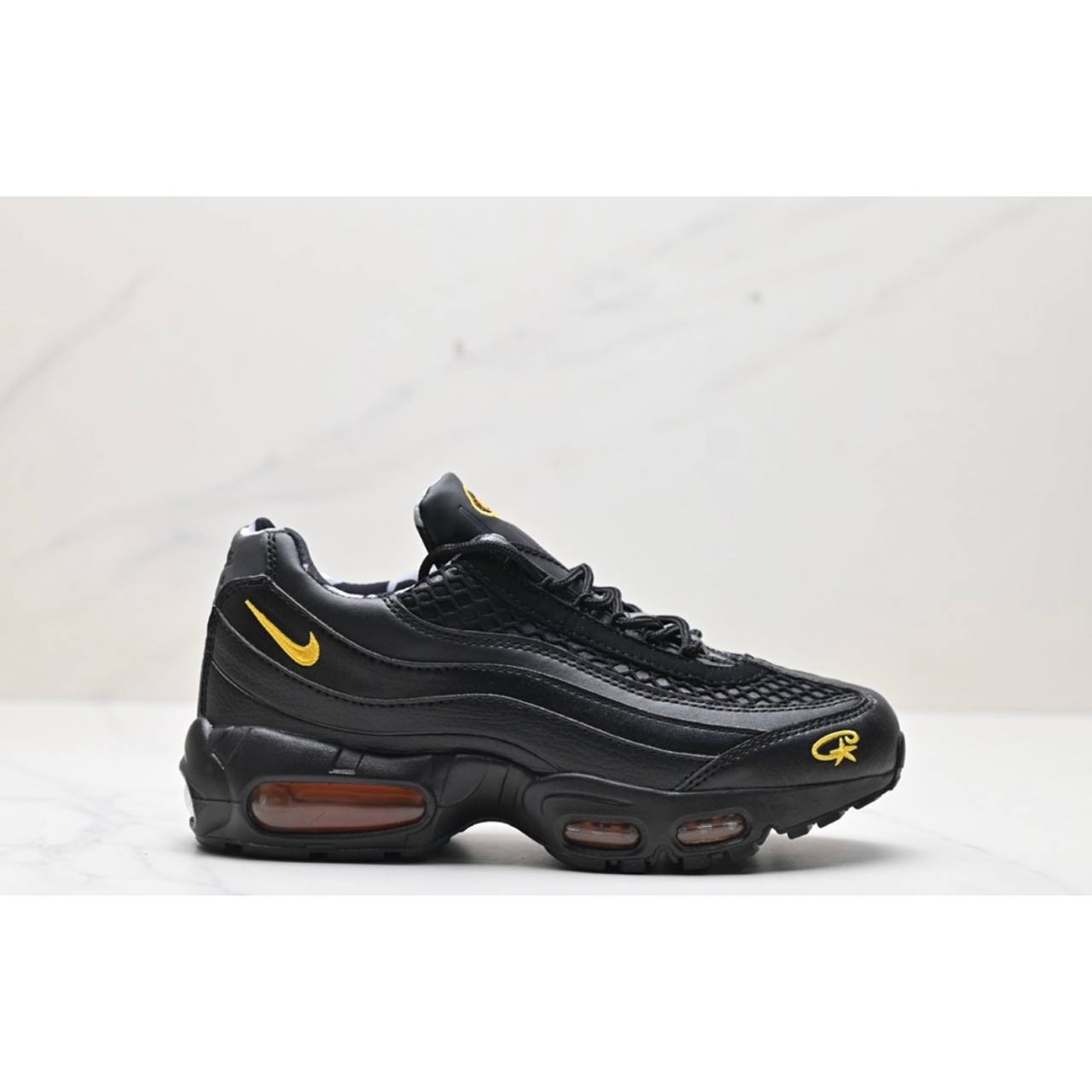 Обувки Air Max 95 Corteiz Honey