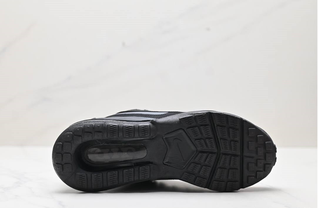 Air Max Pulse Roam Triple Black обувки
