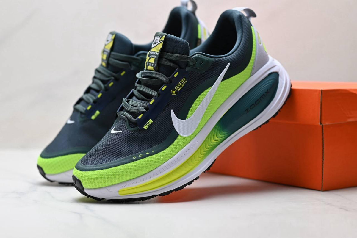 Обувки Vomero 18 GORE-TEX Lime