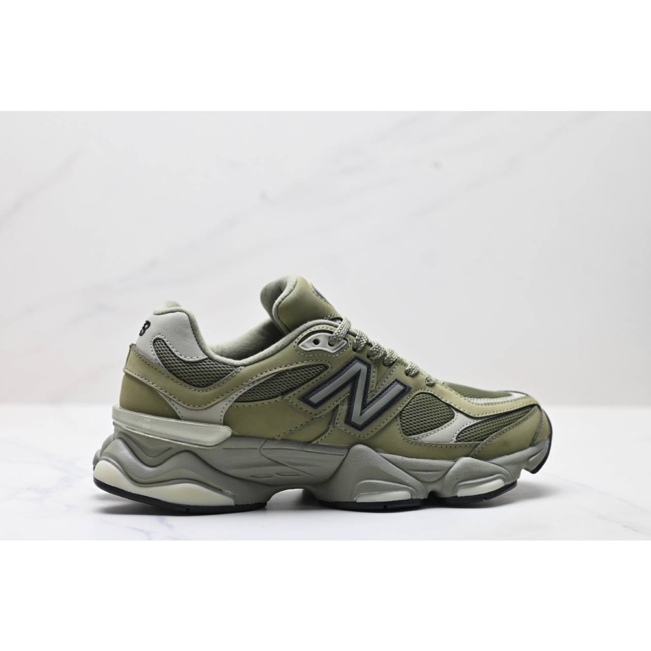 Обувки NB 9060 Тъмен маслинен цвят