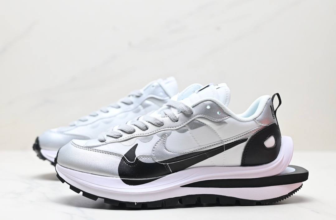 Обувки Sacai VaporWaffle Silver
