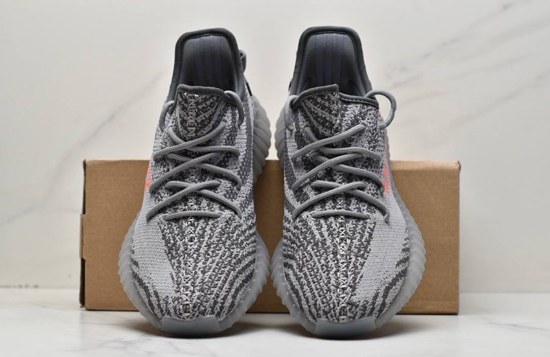 Yeezy 350 V2 Beluga 2.0 Sneakers
