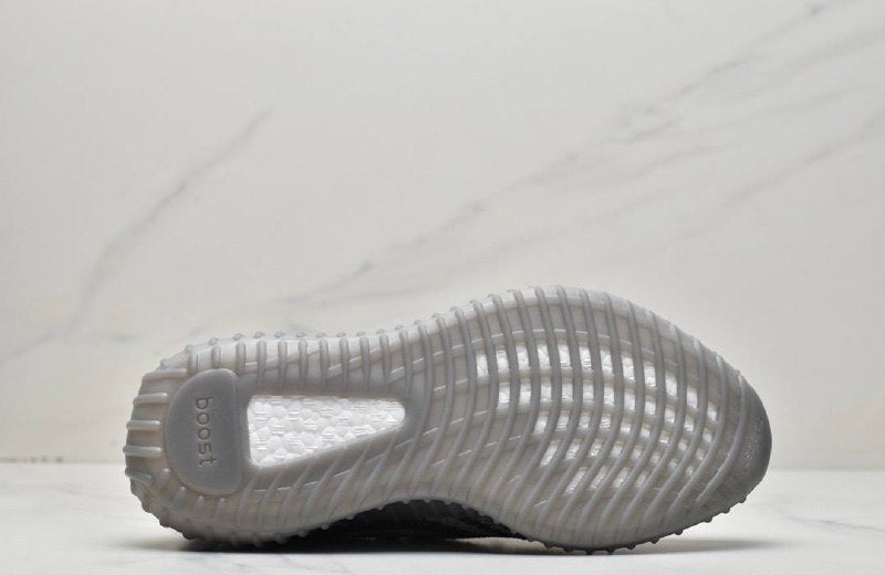 Yeezy 350 V2 Beluga 2.0 Sneakers