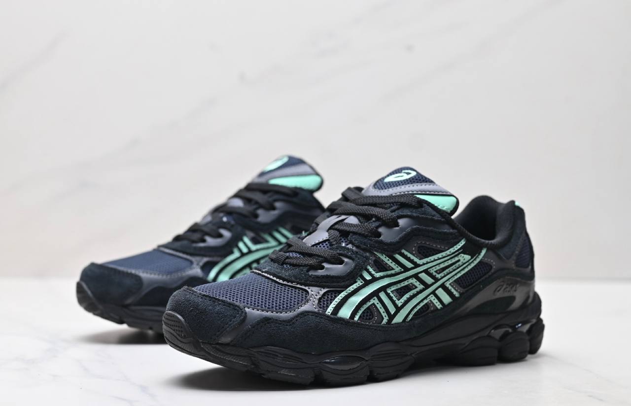 Asics Gel Hunter Shoes