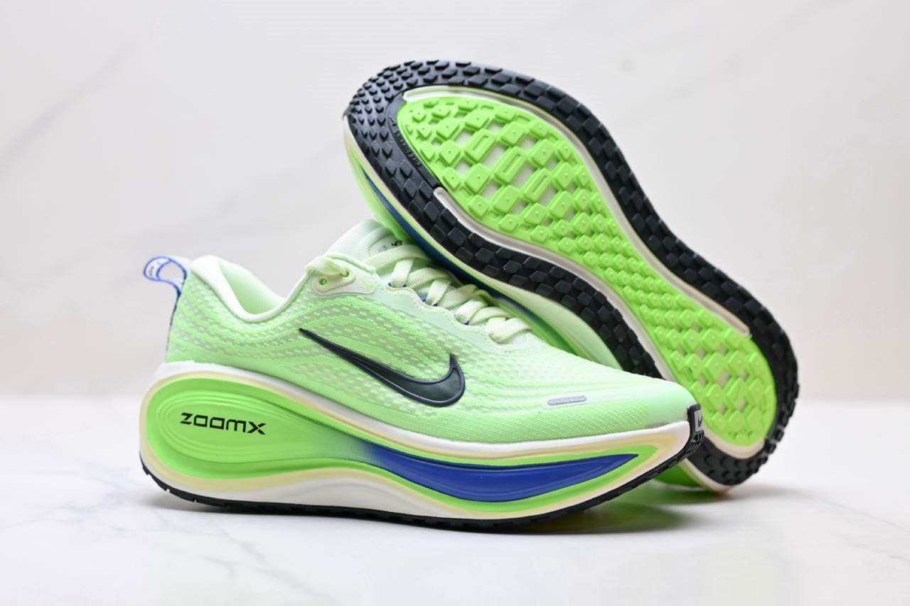 Shoes Vomero Plus Lime