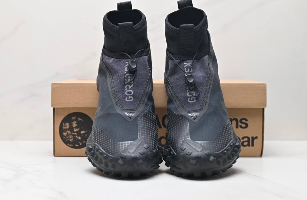 ACG Mountain Black обувки
