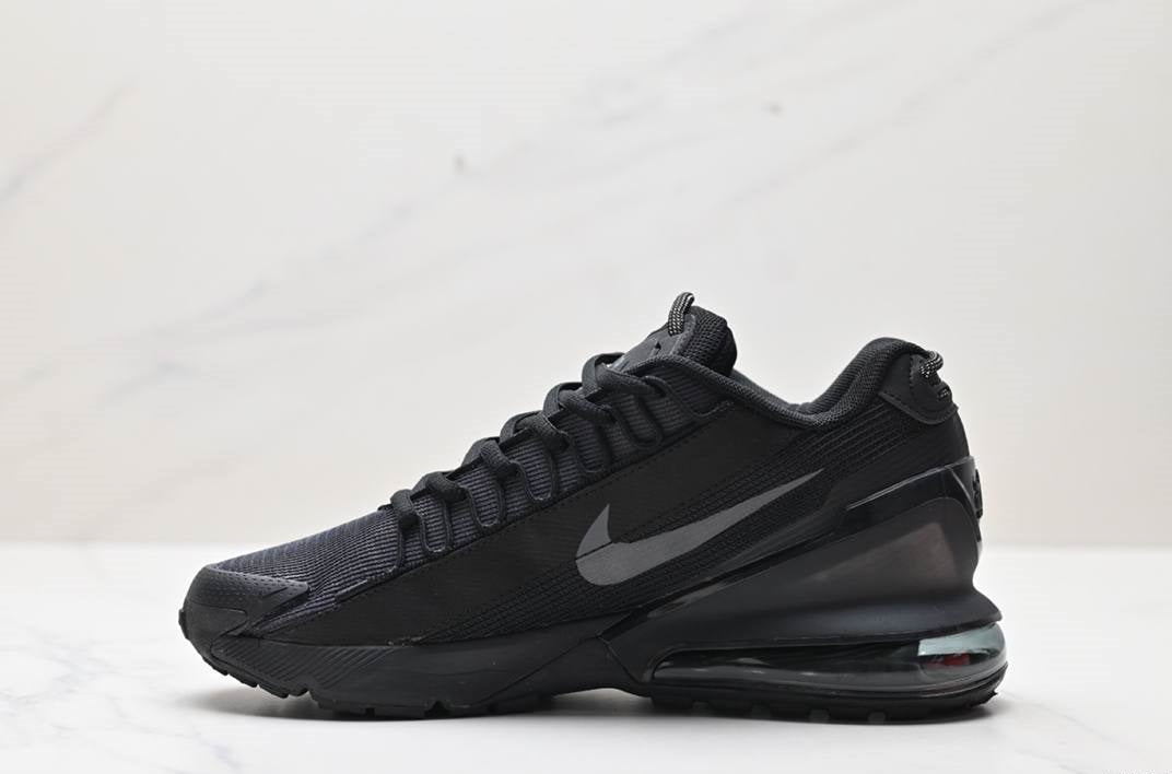 Air Max Pulse Roam Triple Black обувки