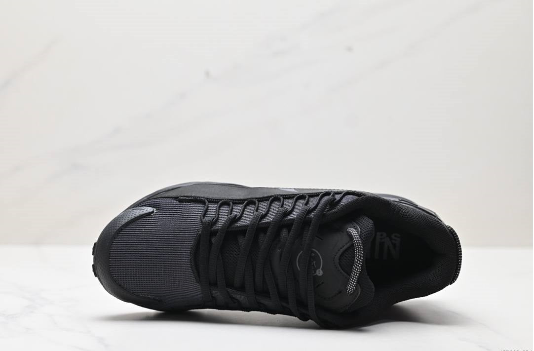 Air Max Pulse Roam Triple Black обувки