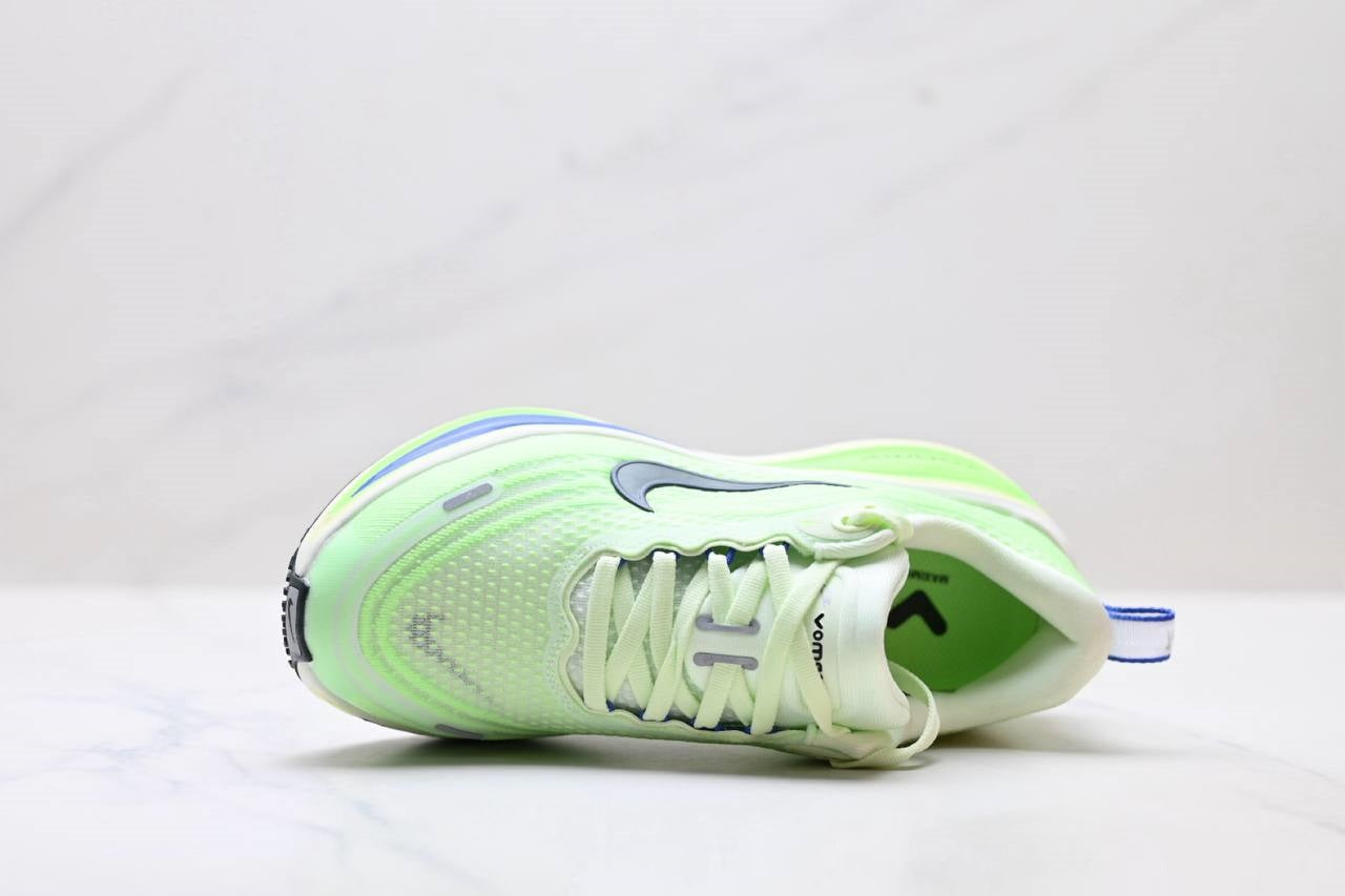 Shoes Vomero Plus Lime